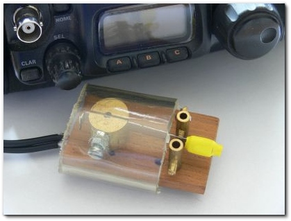 I am not a builder of mechanical things but I try. This is my small mictro paddle. It works. One day I will make a more good looking one but probably it will be as uggly as this one.